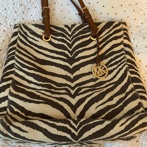 MICHAEL KORS Jet Set Zebra Print Jacquard NS Tote